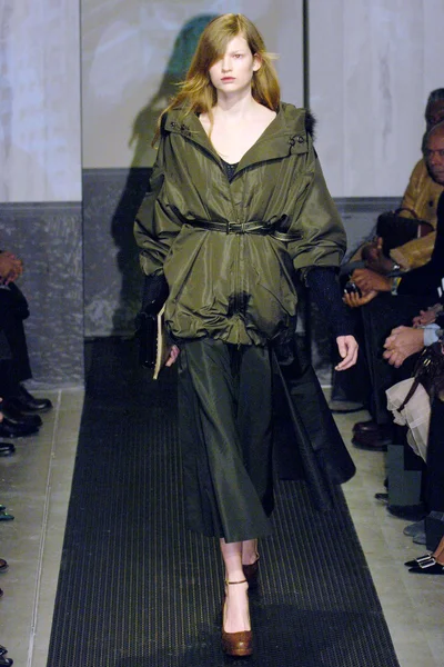 Look 4